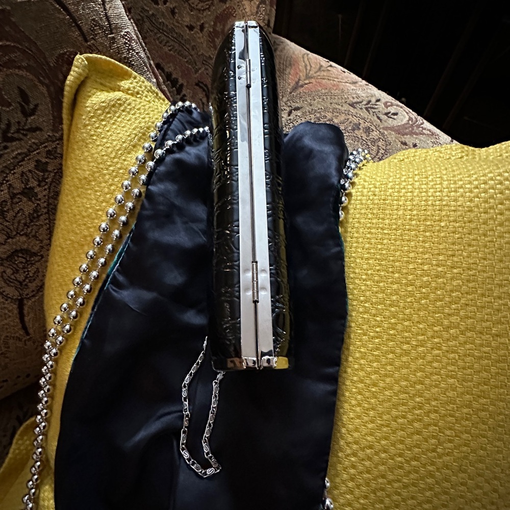 NWOT J & X NY Elegant Black Crocodile-Embossed Clutch - Picture 10 of 14